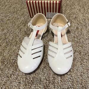 BAIT Footwear Edie White Flats 7